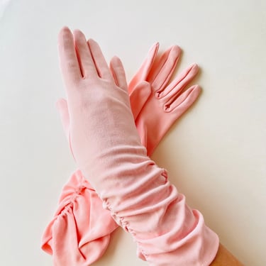 1960s Pretty Pale Pink Gloves | 60s Pretty Pink Gathered Ruched Gloves | Size 6 