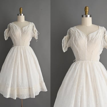 vintage 1950s Dress | Ivory White Flocked Peacock Feather Full Skirt Dress | XS Small 