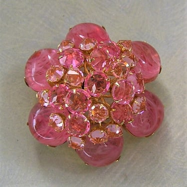 Unsigned Schreiner High Rise Domed Pink Rhinestone Cabochon Brooch Pin, High End Costume Jewelry (#4076) 