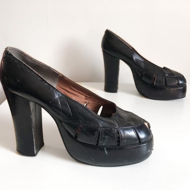 Vintage 1970s black leather DISCO platform heels | 70s chunky sky high heel peep toe platforms, @9M 