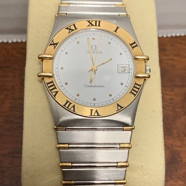 Vintage Omega 18k Gold Bezel Quartz Constellation Watch 