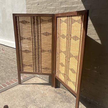 Two Panel Woven Screen
