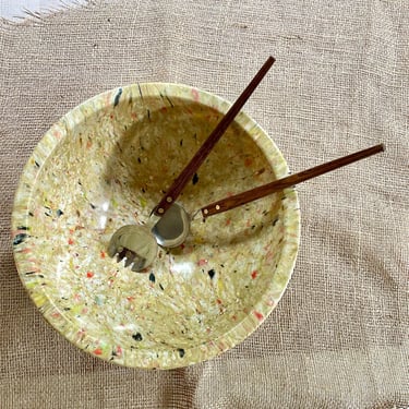 Vintage, Large TexasWare Melamine Bowl, 125 - Speckle-Ware, Splatter-Ware, or Confetti in Black, Dark Tangerine Orange, Lime Green, Beige 