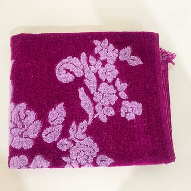 Vintage Purple Cotton Bathroom Towel Bath Cloth Decor Pink Sculptural Mid-Century Retro Terry Terrycloth Mid-Century Home 1970s 
