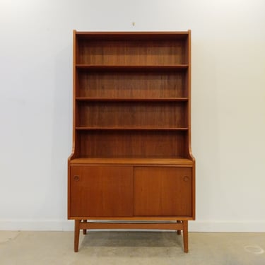 Vintage Danish Mid Century Modern Teak Bookshelf / Cabinet 