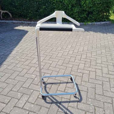 70s Opal valet white plastic mute valet clothes rack 