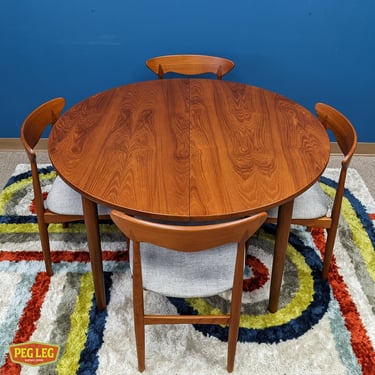 Danish Modern teak dining table with drop-in extension by Dalescraft