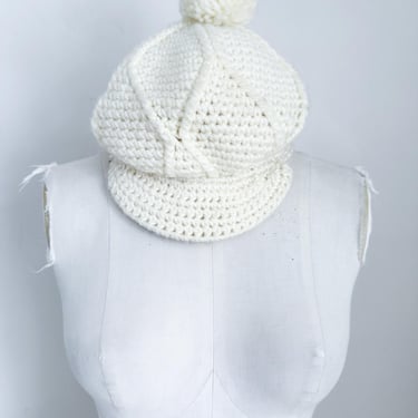 Vintage 1970s Cream Pom Pom Hat 