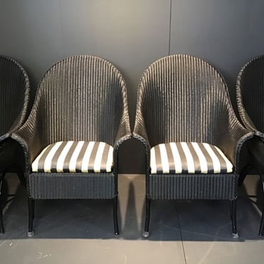 Set of 4 Black Whicker Chairs (Seattle)