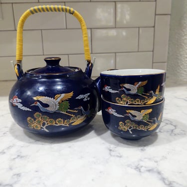 Cobalt Blue Japanese Tea Pot with Crane Art & Handle - 2 Cups - Year Unknown 
