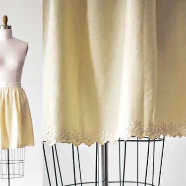 Antique Wool Skirt / Cream Wool Edwardian Era Under Skirt / Antique Under Skirt XS / Antique Half Slip Skirt / Winter Skirt 
