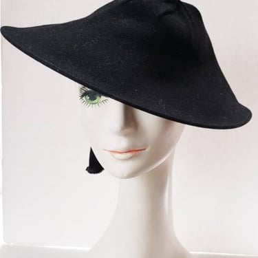 1930s Black Wool Sculpted Cocktail Hat / 30s Modernist Saucer Platter Hat / Europa 