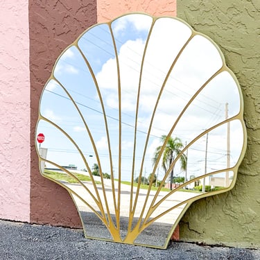 Clam Shell Mirror
