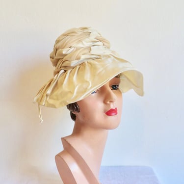 1960's does 1920's Style Cream Silk High Crown Cloche Hat 60's Spring Summer Millinery Bridal Wedding Art Deco Modern Flapper W. H. Block Co 