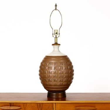 Mid Century Vintage Table Lamp — Bob Kinzie for Affiliated Craftsmen — Textured facade —Brown + Beige Glaze 