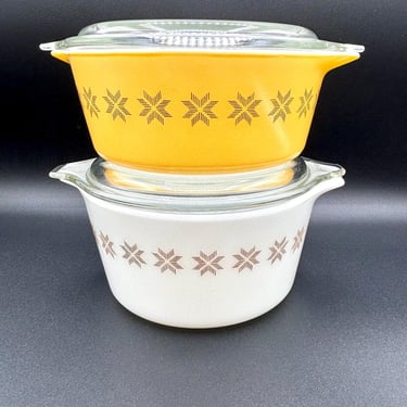 Mid Century Pyrex Town and Country Stitched Star Lidded Nesting Casseroles 472 and 473 in Yellow and White by LeChalet