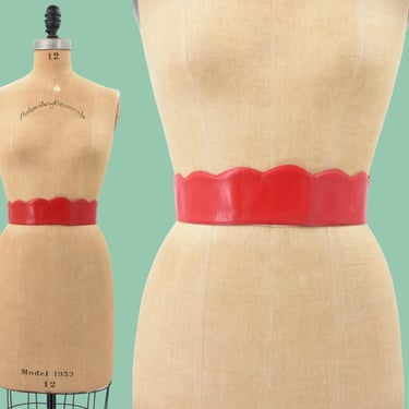 1950s 1960s  Scalloped cinch belt 