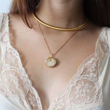 Vintage Shell Locket Necklace