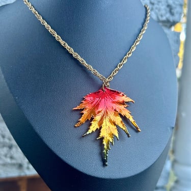 Vintage Cloisonne Leaf Pendant Necklace Maple Leaf Coloful Fall Autumn Retro Fashion Jewelry 