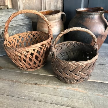 Rustic Willow Egg Basket, Bread, Antique, Handmade, Garden Basket, European Farmhouse Cuisine, Kitchen, Farm Table, Sold by Each 