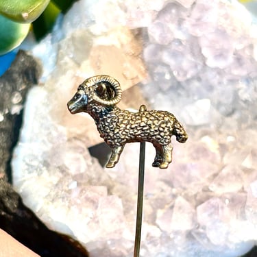 Vintage Ram Lapel Pin 3D Bronze Retro Mens Accessories Zodiac Stick Pin Unisex Jewelry 