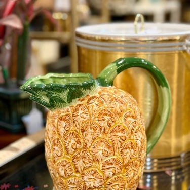 Pineapple pitcher