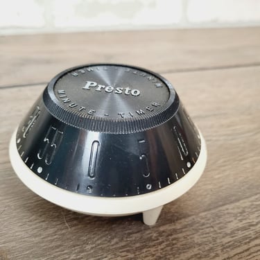 1950's White and Brown Presto Kitchen Cooking Timer 