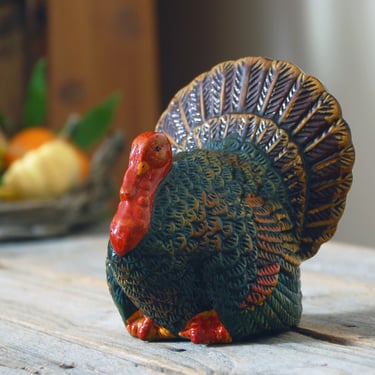 Vintage ceramic turkey / vintage turkey figurine / hand painted turkey / Thanksgiving table decor / ceramic bird / kitschy vintage 