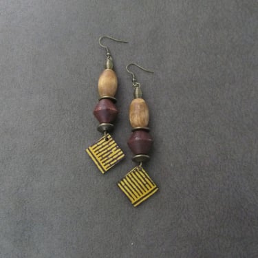 African print Ankara earrings, wooden earrings, bold statement earrings, Afrocentric batik earrings, patterned fabric earrings brown 