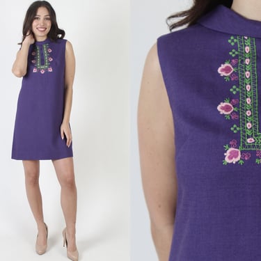 Pretty 1960s Embroidered Floral Shift Micro Mini Dress 