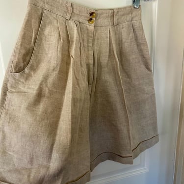 Ecru pleated Jeanne Pierre pleated linen and cotton shorts with pockets 