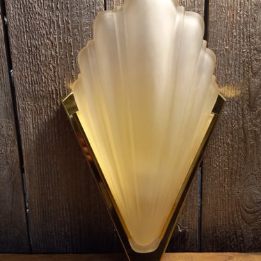 Quoizel slip shade sconce