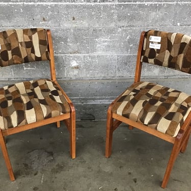 Couple O’ Chairs (Seattle)