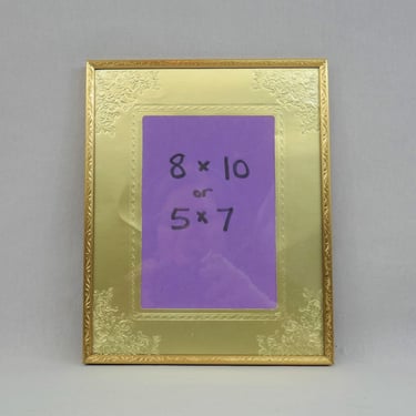 Vintage Picture Frame - Goldtone Metal - Holds 5" x 7" with mat, or 8" x 10" Photo w/o mat - 8x10 Frame w/ Glass - Wall Only 