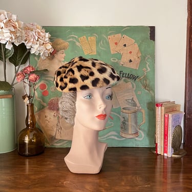 Vintage 1970s Hat | Leopard Beret Hat 