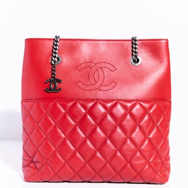 CHANEL 2017 Red Small Shopping Tote