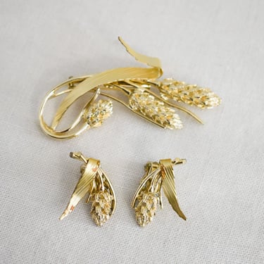 1960s/70s Gold Tone Metal Wheat Brooch and Clip Earrings Set 