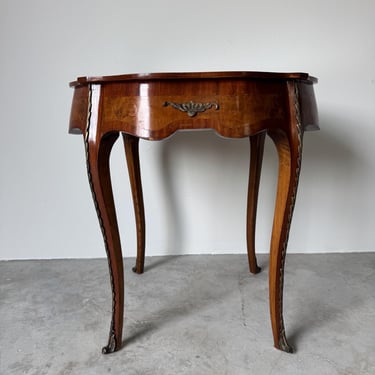Vintage Italian Louis XV-Style Burlwood Side Table with Gilt Bronze Ormolu Accents 
