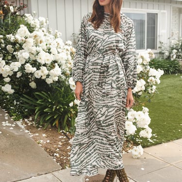 Sweeping Palm Roper Maxi Dress 