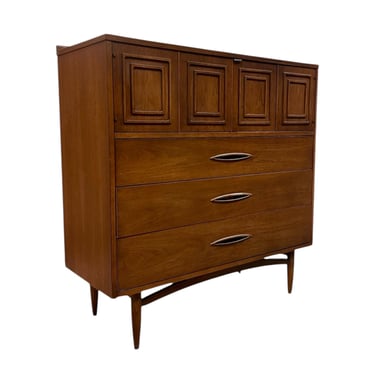 Free shipping within continental US - Vintage Mid Century Modern Solid Walnut Dresser by Broyhill Premier Sculptra 