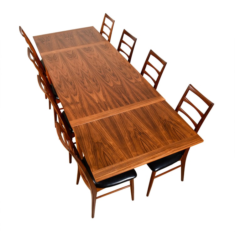 Danish Modern Teak Mid-Size to Large Expanding Dining Table