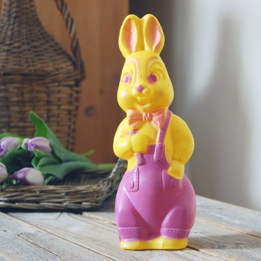 Vintage plastic Easter bunny / hard plastic rabbit / vintage Easter bunny / vintage Easter decoration / plastic bunny toy 