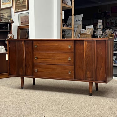 Free Shipping Within Continental US - Vintage Mid Century Modern Walnut Wood Credenza Buffet 3 Drawers with Milled Metallic Knobs 