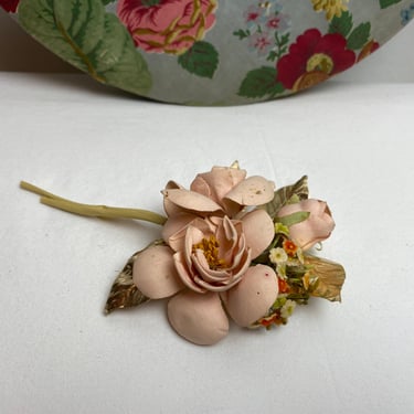 Vintage millinery flowers~ Floral adornment sewing hats hair decor antique silk flowers assorted 30’s 40’s 50’s 60’s ~pale pink & Gold 