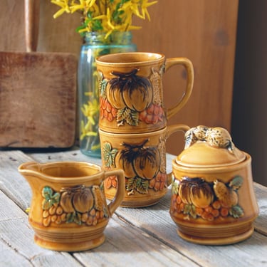 Vintage 70s fruit mugs  / 70s sugar bowl & creamer / set of 2 mugs / earth toned ceramic mugs / boho decor / vintage mug set / coffee set 