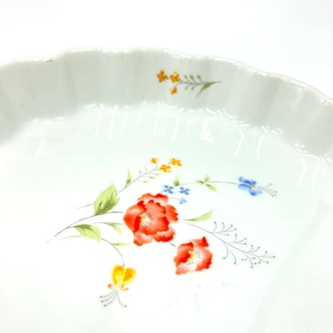Hearthside Bake n Serve 9" Quiche Pie Plate, Vintage, Retro Bakeware, Ovenware, Floral, Orange, Yellow, Blue Flowers, Made in Japan 
