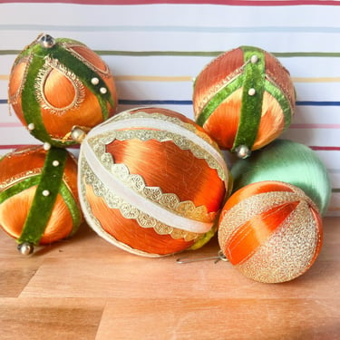 Set of Green and Orange Vintage Satin Ball Ornaments. Push Pin Vintage Ornaments. Set of Handmade Ornaments. 