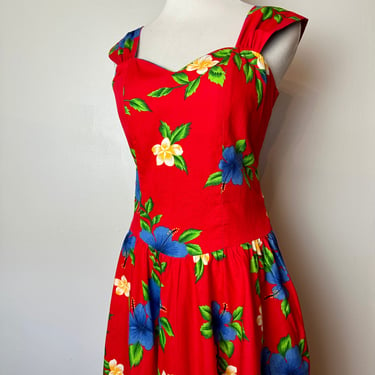Vintage 80’s Hawaiian dress~ sweetheart neckline fit & flare Sundress~ vivid tropical floral Red/ size Medium 