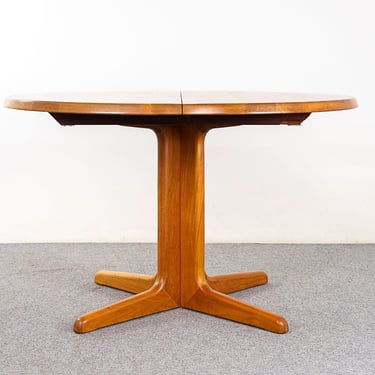 Solid Teak Danish Dining Table - (D1081) 