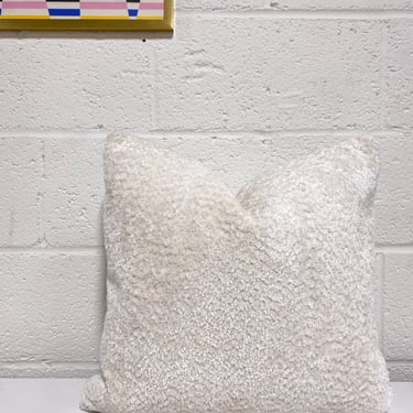 Snowy Super Plush Pillow
